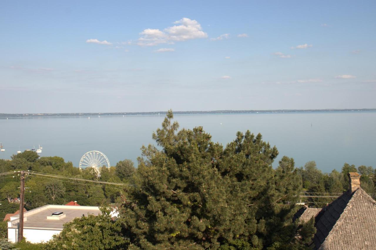Gyoengyoem Apartman Balatonalmádi Exterior foto